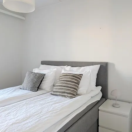 Henniina V Kotoisa - Free Parking & Easy Check-in Uleåborg